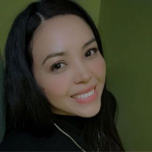 Meet your Posher, Raquel